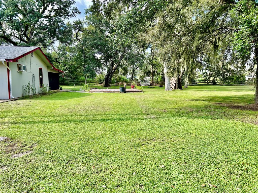 17724 County Road 858, Brazoria, Texas image 12