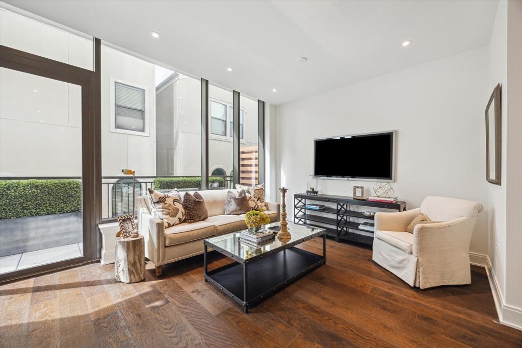 2323 W Main Street #204, Houston, Texas image 3