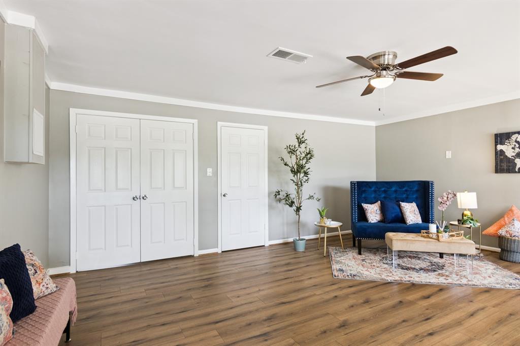 1606 Oaks Drive