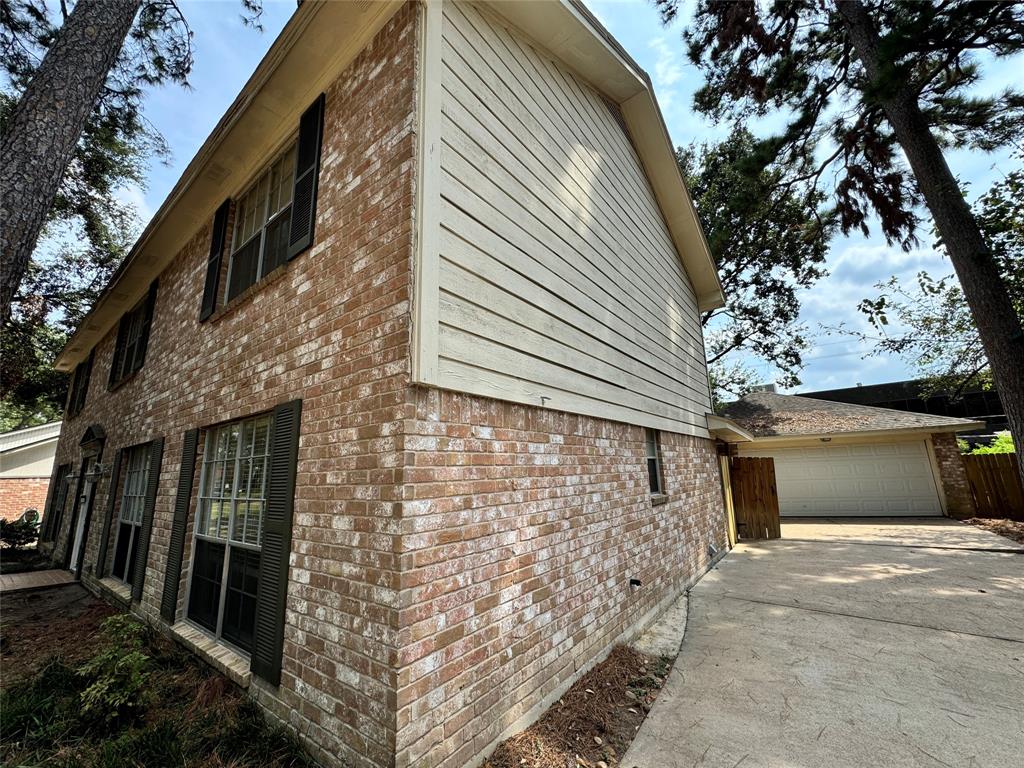 3815 Highpines Drive