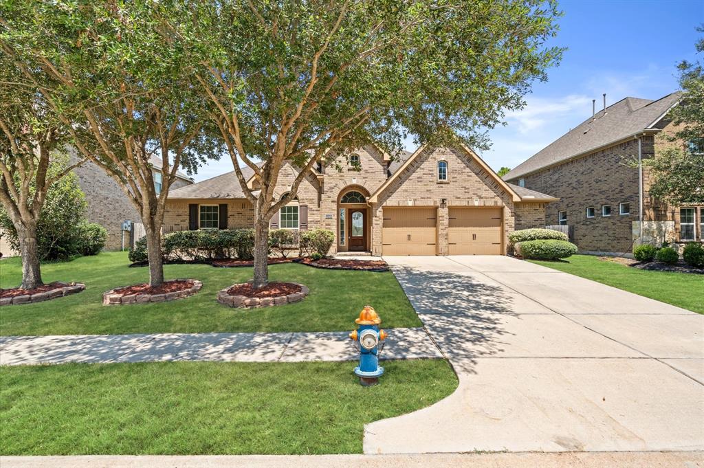 12409 Clover Creek Lane, Pearland, Texas image 1