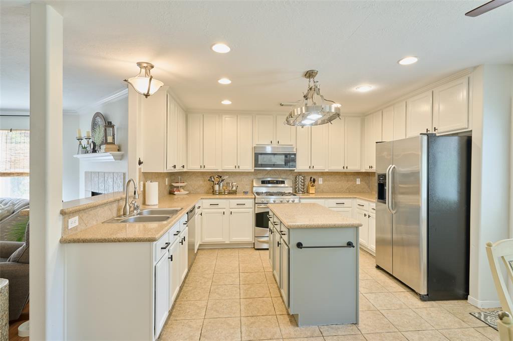 3805 Evergreen Way, Montgomery, Texas image 19