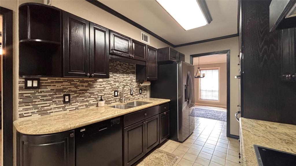 5720 Townhouse Lane, Beaumont, Texas image 14