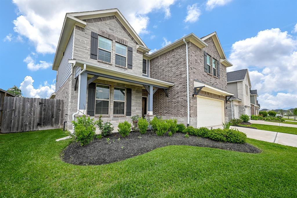 31326 Whitfield Court, Fulshear, Texas image 2