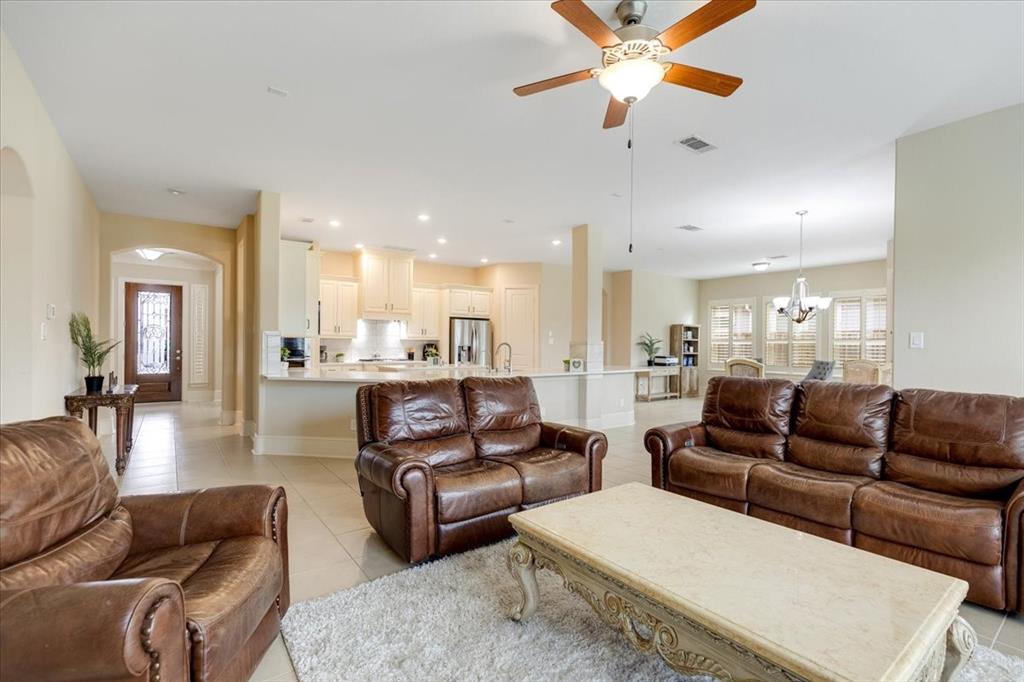 1912 Jillian Terrace, Friendswood, Texas image 15