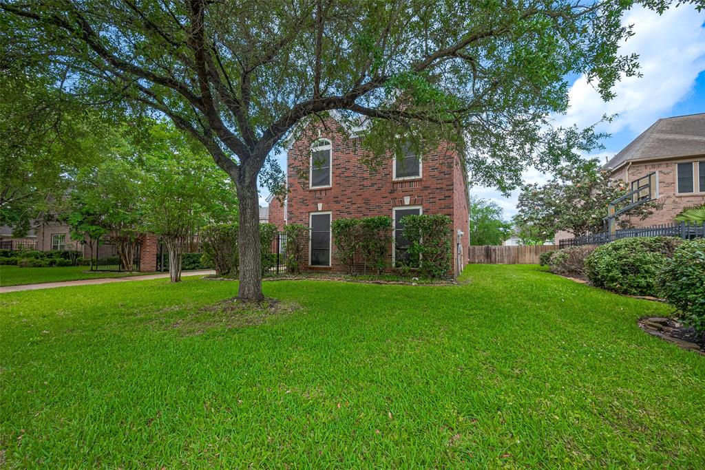 3914 Waterview Court, Missouri City, Texas image 3