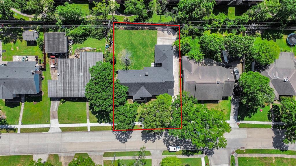 702 Cedar Lane