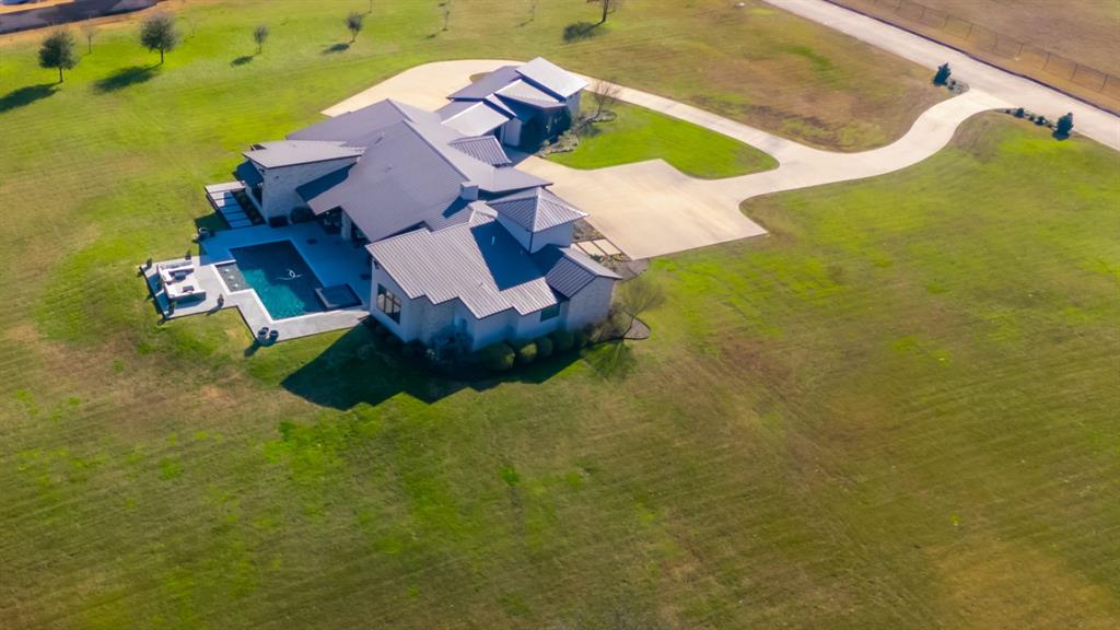 307 Bridle Path Path, Lufkin, Texas image 13