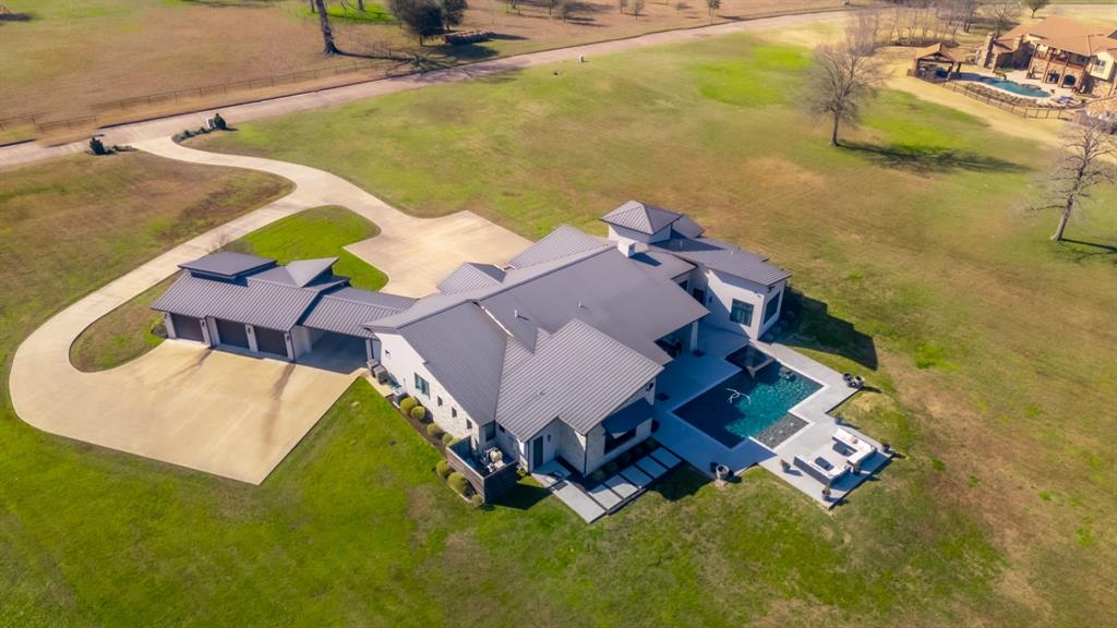 307 Bridle Path Path, Lufkin, Texas image 4