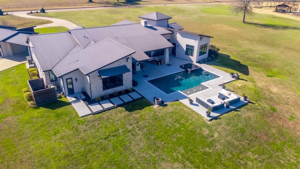 307 Bridle Path Path, Lufkin, Texas image 5