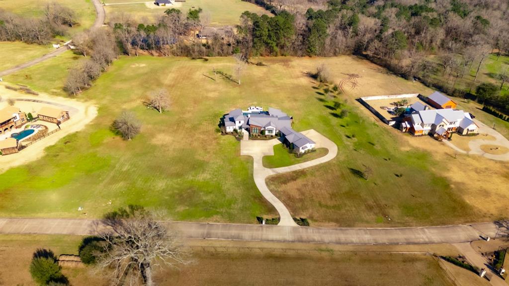 307 Bridle Path Path, Lufkin, Texas image 8