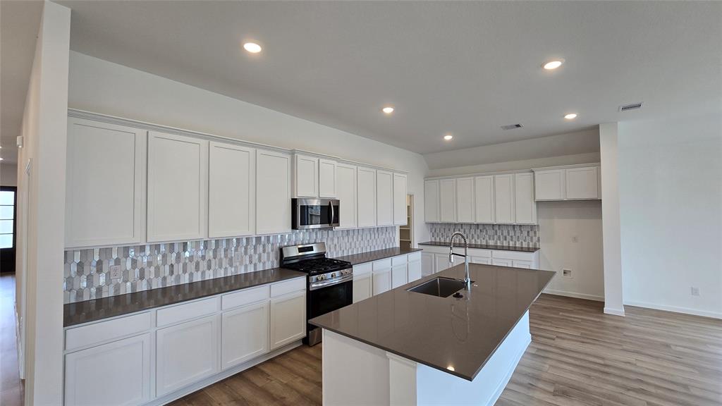 13305 Harbour Point Drive, Texas City, Texas image 3