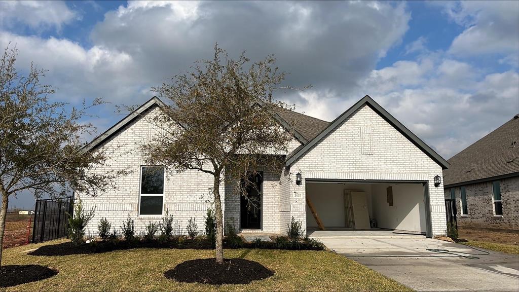 13305 Harbour Point Drive, Texas City, Texas image 1