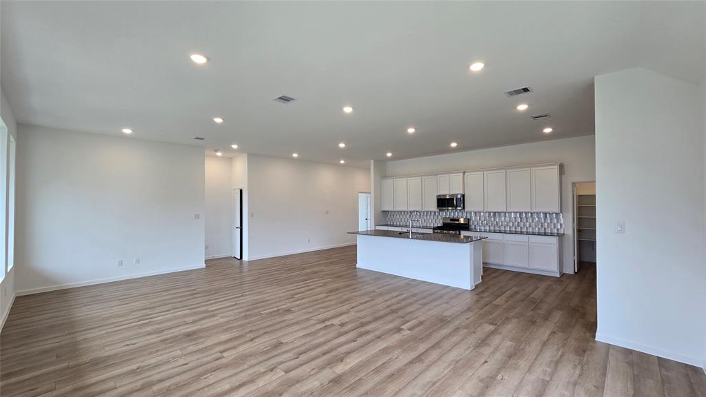 13305 Harbour Point Drive, Texas City, Texas image 2
