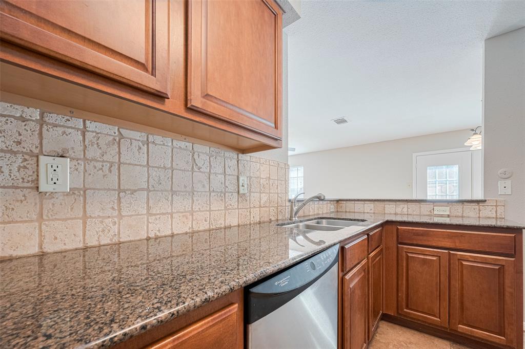 2211 S Kirkwood Road #19, Houston, Texas image 18