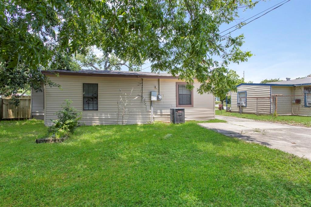 1202 13th Street, Texas City, Texas image 3