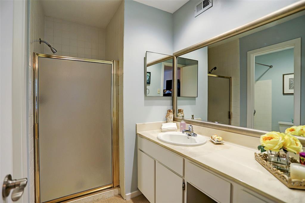 Houston, Texas 77057, United States, 2 Bedrooms Bedrooms, ,2 BathroomsBathrooms,Residential,Active,83669