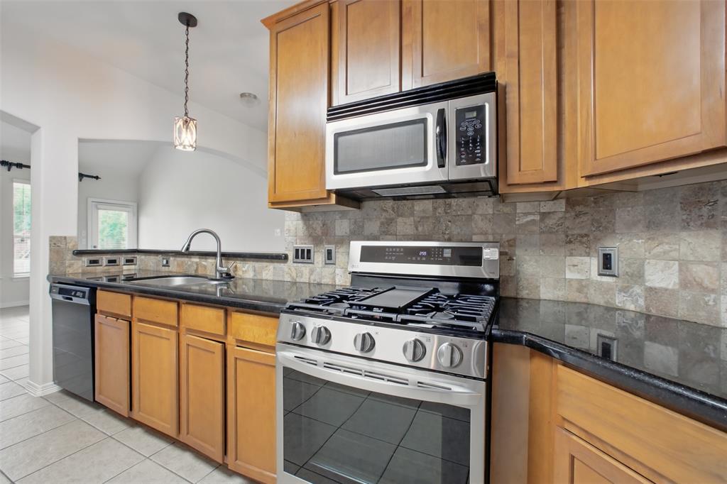 9210 E Lakeside Drive, Magnolia, Texas image 17