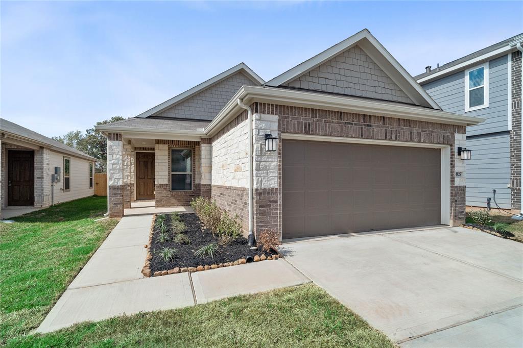 4825 Salerno Lane, Conroe, Texas image 1