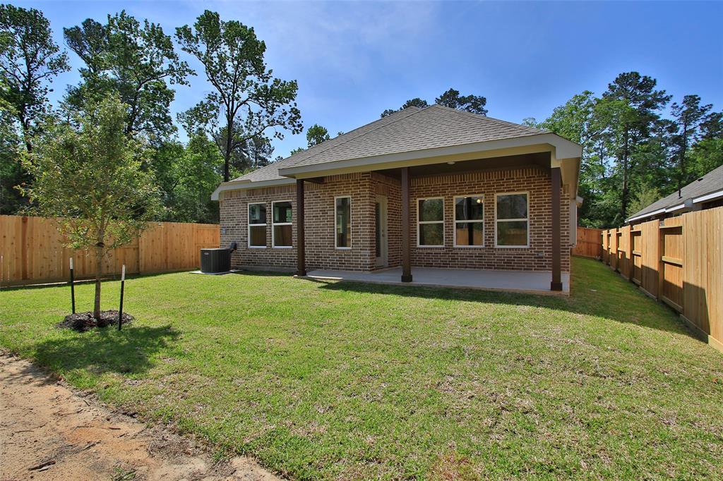 246 Brecon Buff Drive, Willis, Texas image 32