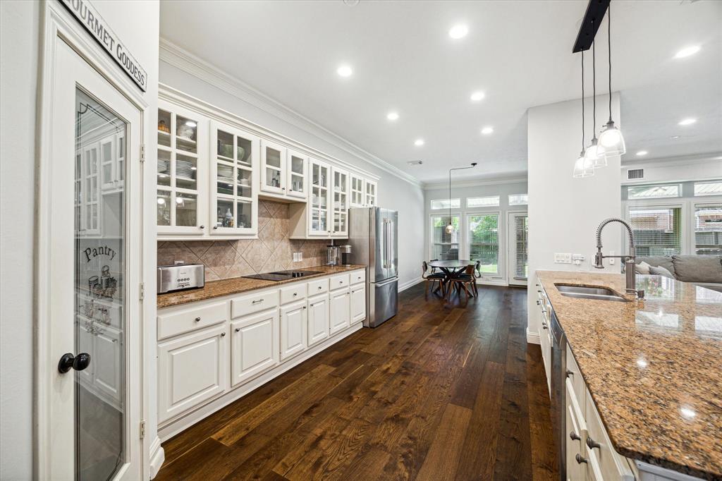 5323 Fairdale Lane, Houston, Texas image 9