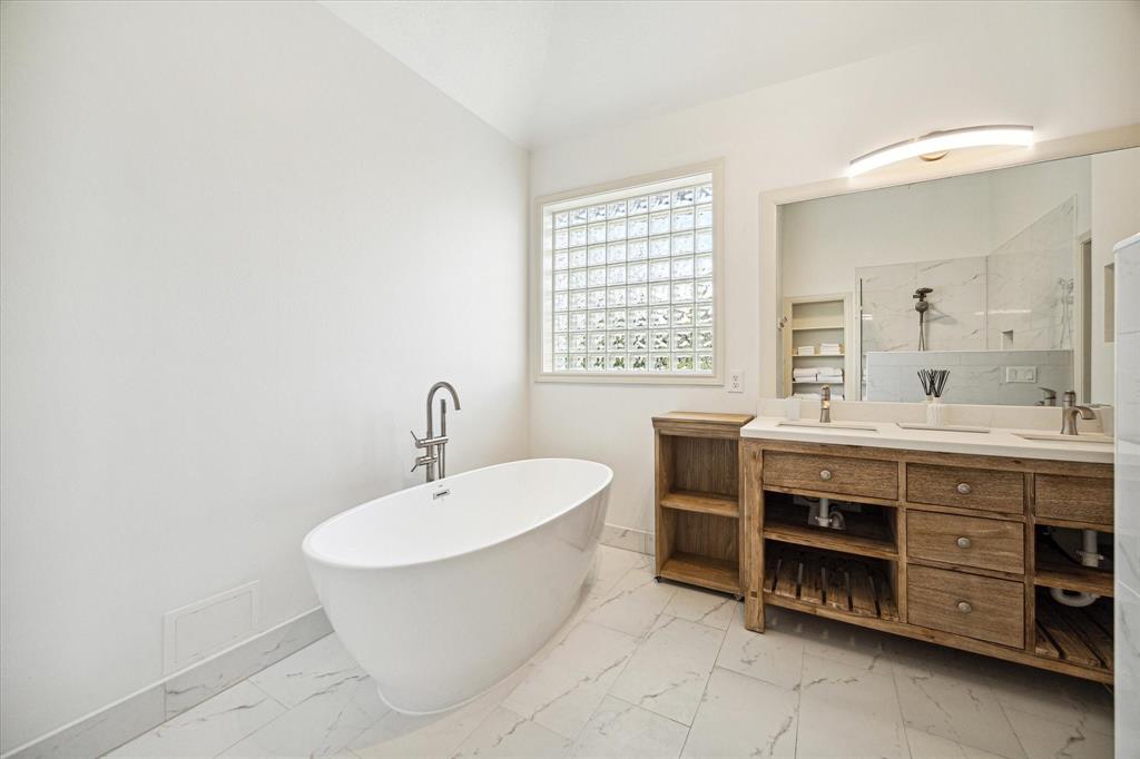 5323 Fairdale Lane, Houston, Texas image 22