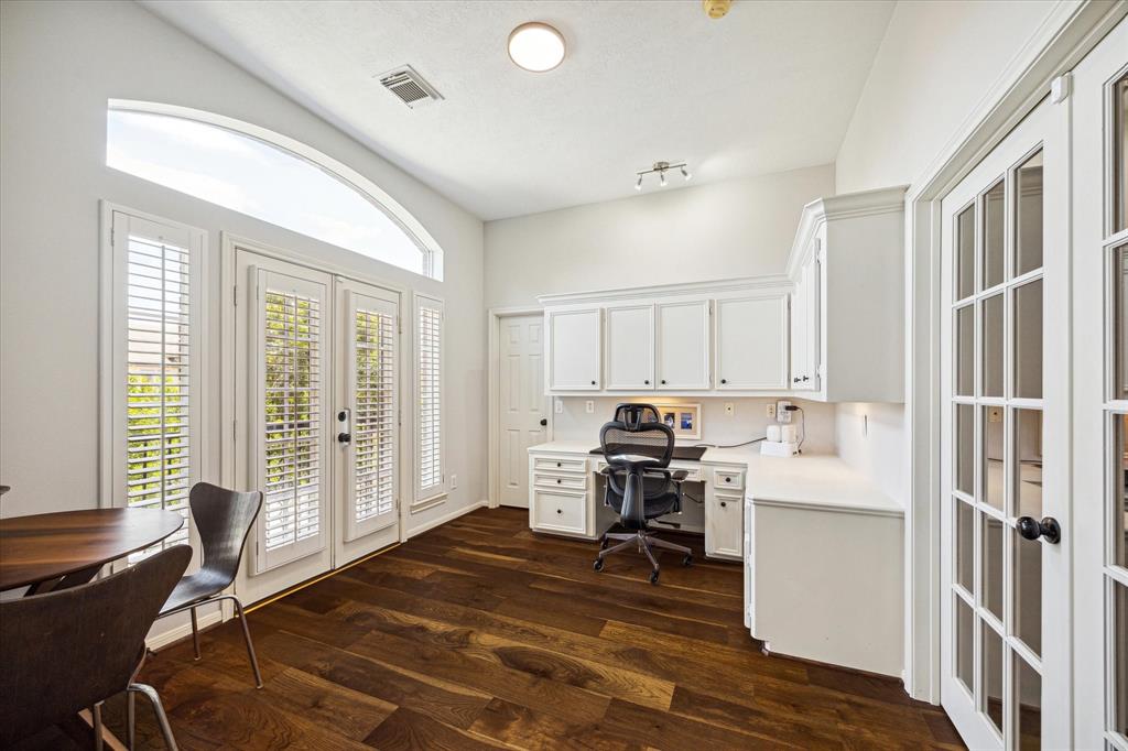 5323 Fairdale Lane, Houston, Texas image 18