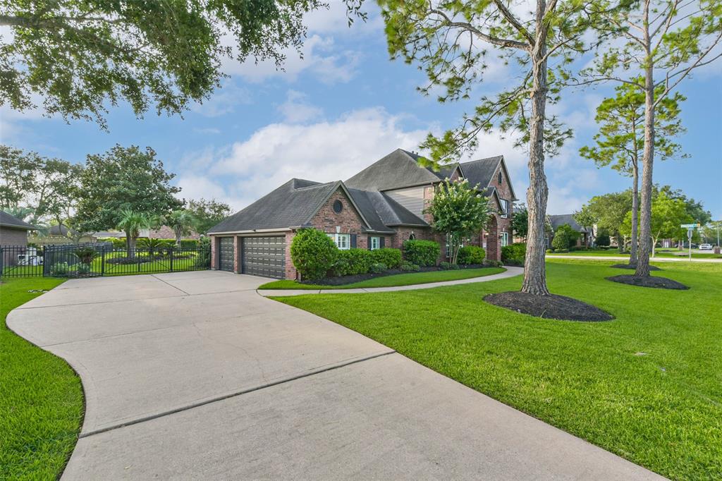 3702 Pine Chase Drive