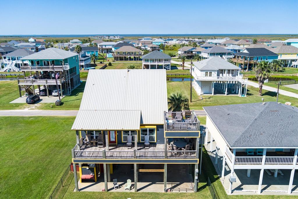 2932 Lakeside Drive, Crystal Beach, Texas image 2