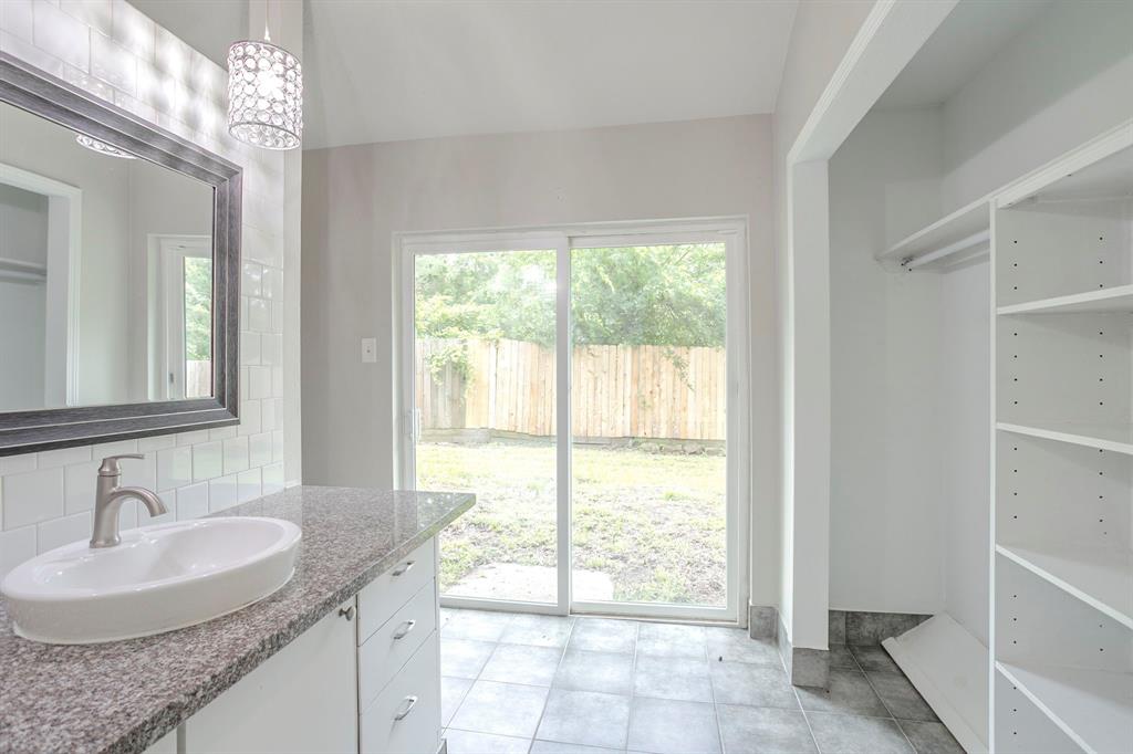 5102 Enchanted Timbers Drive, Humble, Texas image 21