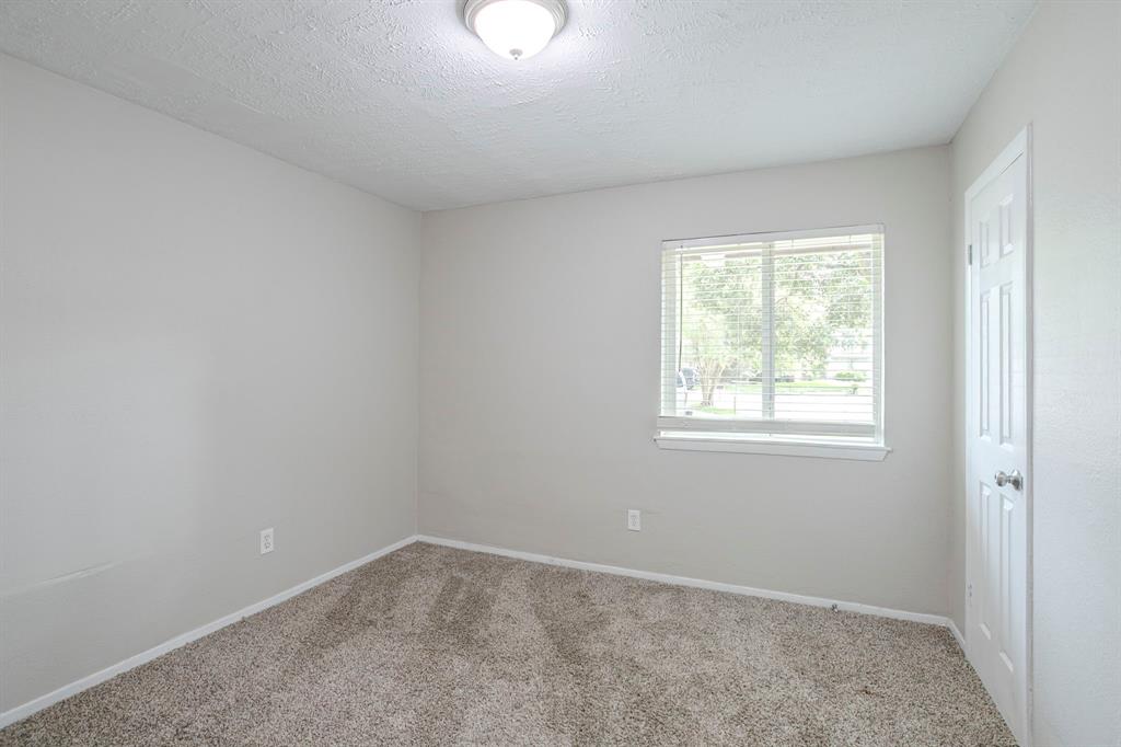 5102 Enchanted Timbers Drive, Humble, Texas image 23