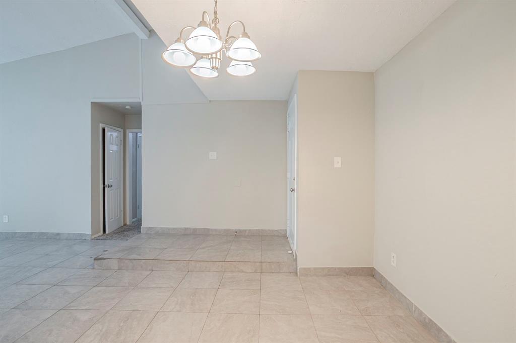 5102 Enchanted Timbers Drive, Humble, Texas image 6