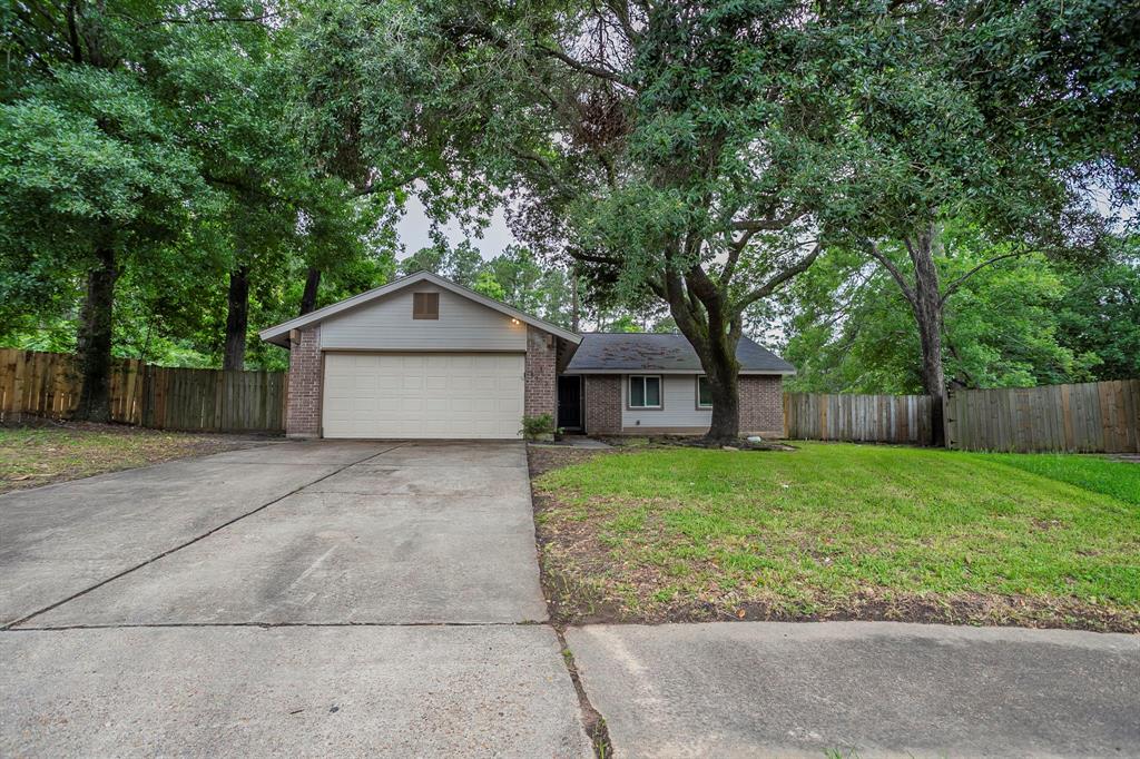 5102 Enchanted Timbers Drive, Humble, Texas image 1