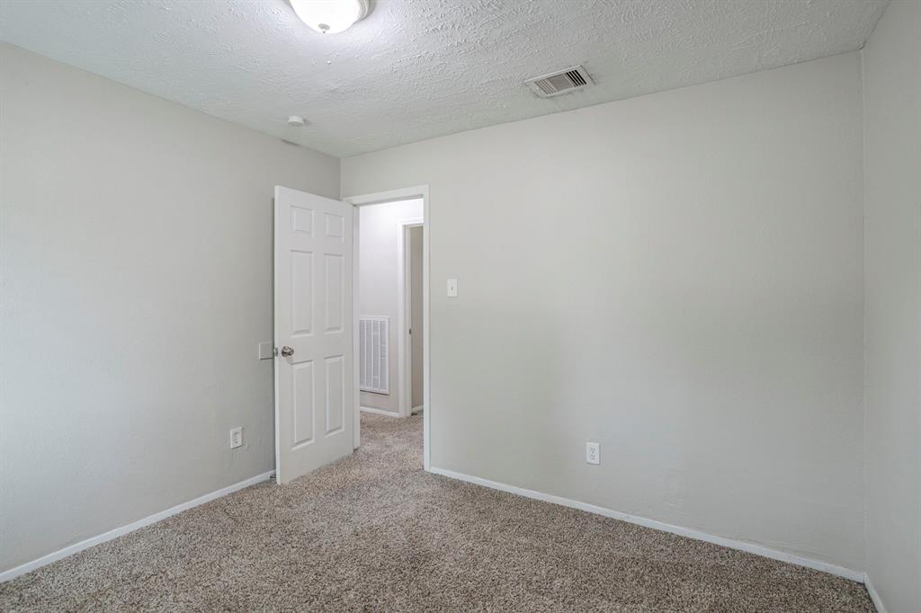5102 Enchanted Timbers Drive, Humble, Texas image 25