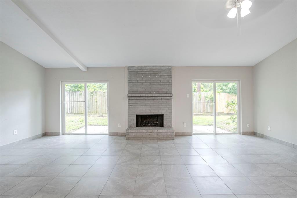5102 Enchanted Timbers Drive, Humble, Texas image 11