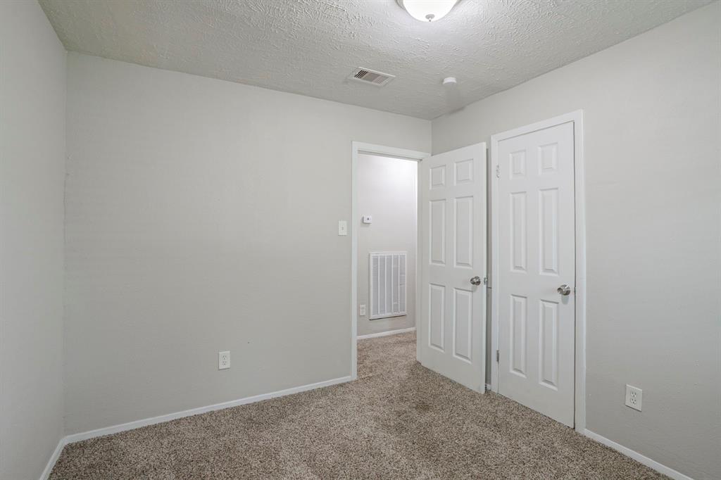 5102 Enchanted Timbers Drive, Humble, Texas image 28