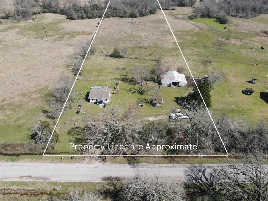 1965 Pee Dee Lane, Madisonville, Texas image 1