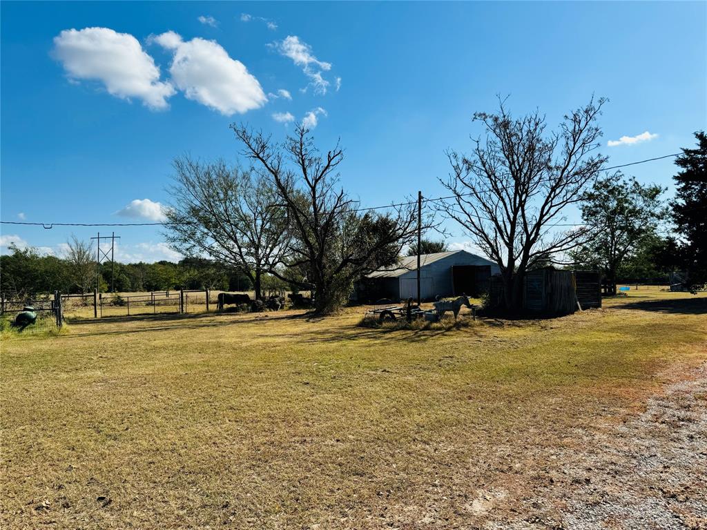 1965 Pee Dee Lane, Madisonville, Texas image 3