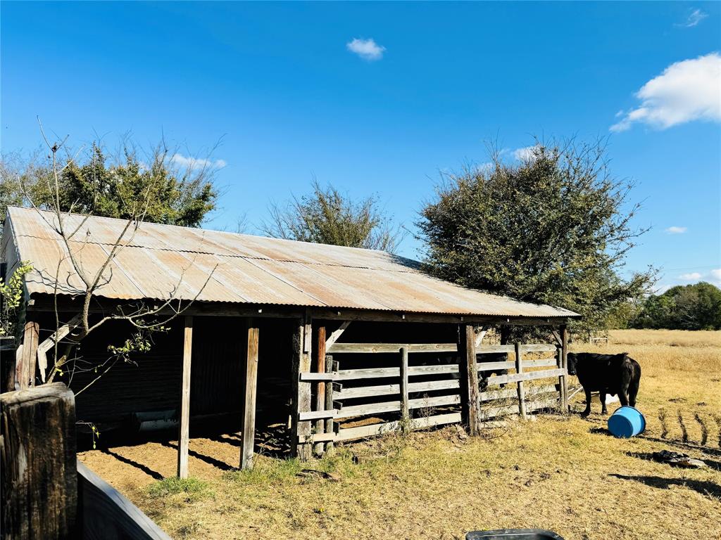 1965 Pee Dee Lane, Madisonville, Texas image 10