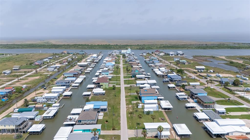 1126 Island Boulevard, Crystal Beach, Texas image 50