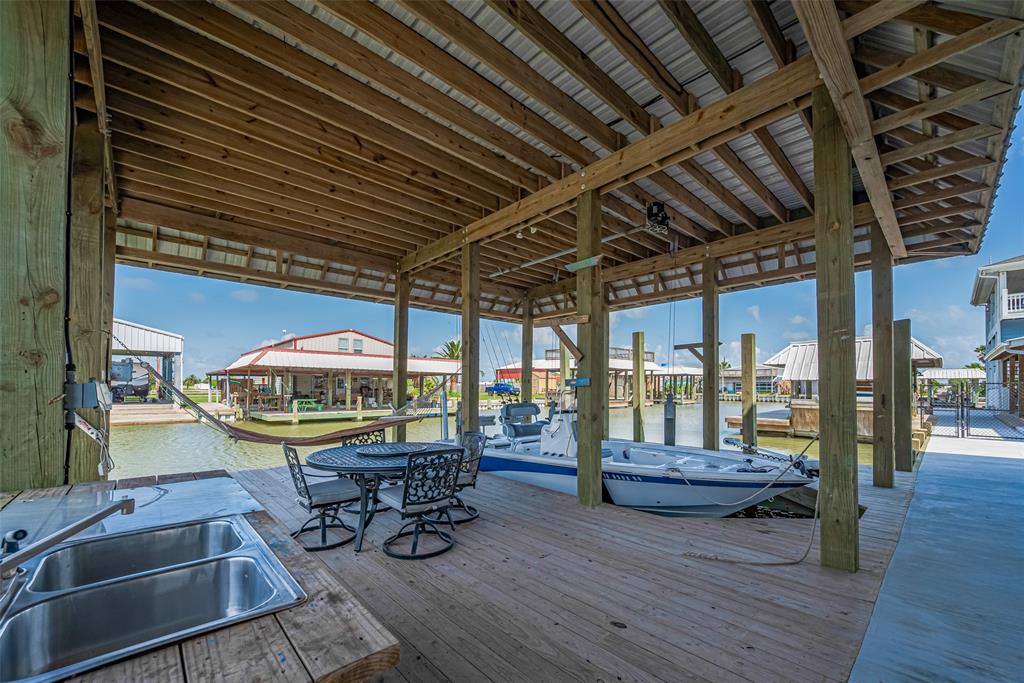 1126 Island Boulevard, Crystal Beach, Texas image 42