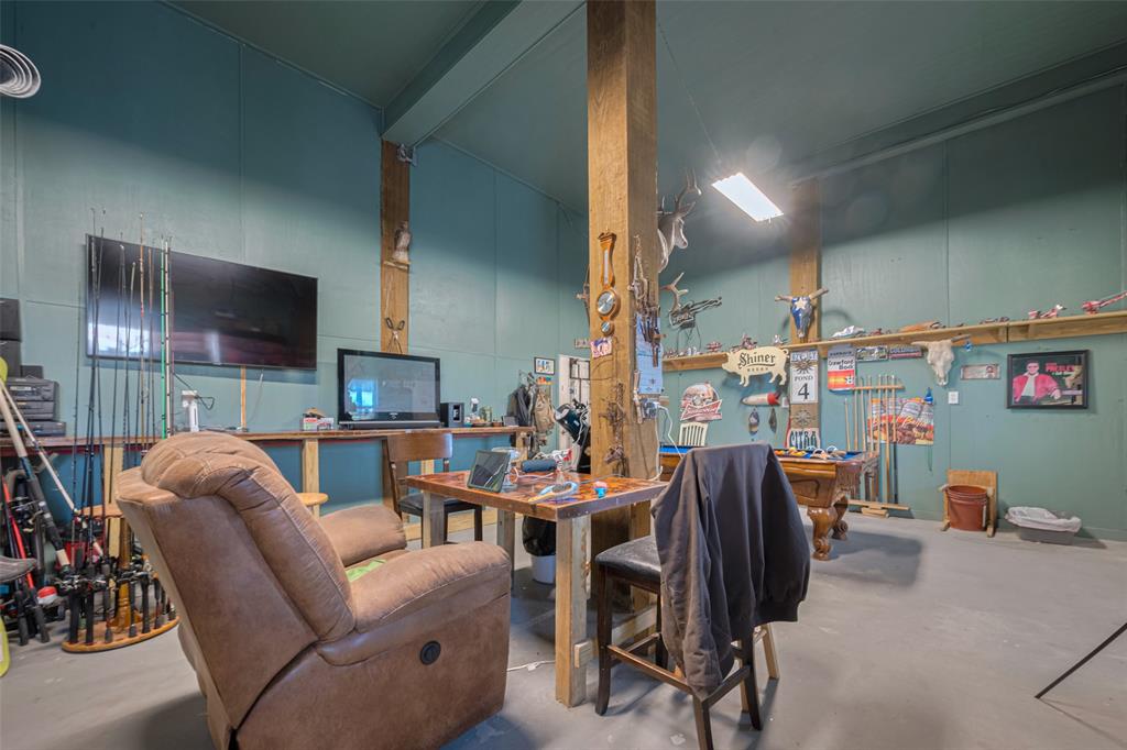 1126 Island Boulevard, Crystal Beach, Texas image 32