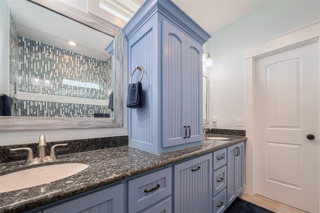 1126 Island Boulevard, Crystal Beach, Texas image 21
