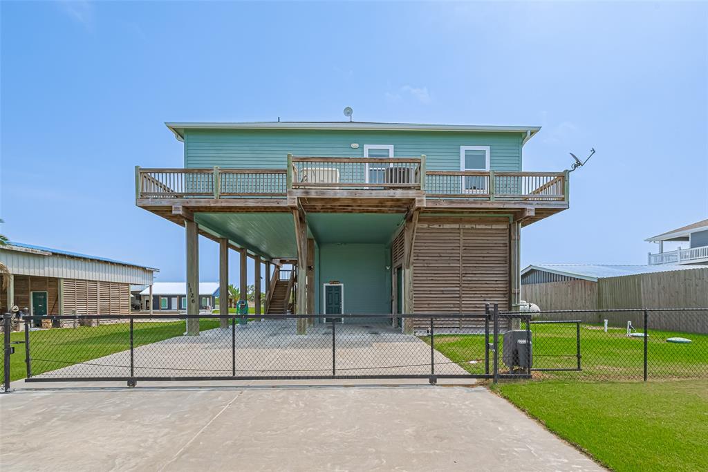 1126 Island Boulevard, Crystal Beach, Texas image 2