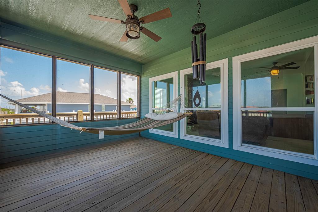 1126 Island Boulevard, Crystal Beach, Texas image 30