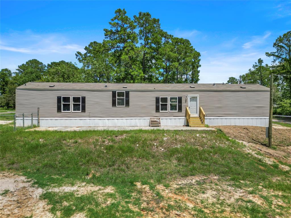 227 Cottonwood, Onalaska, Texas image 1