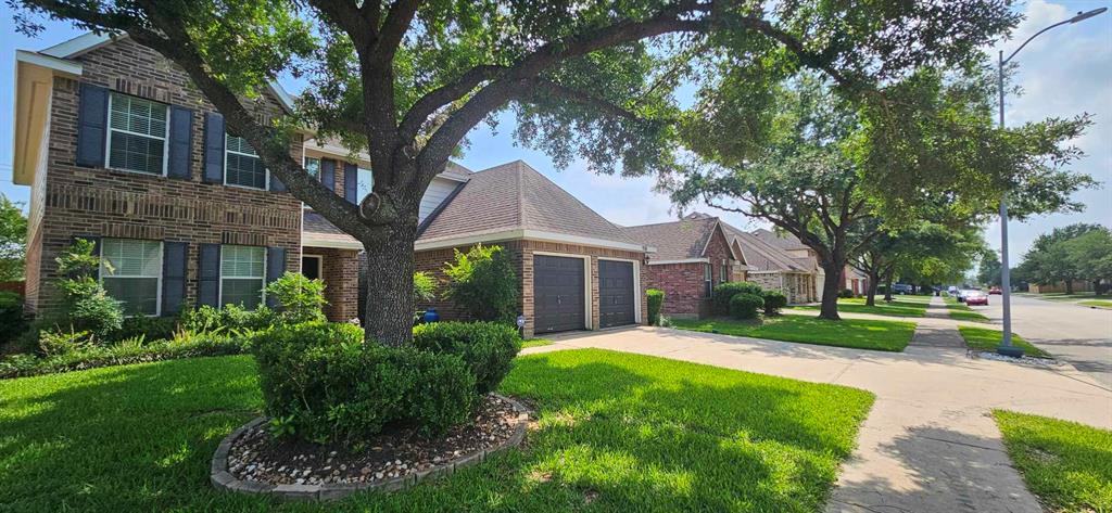 930 Sage Street, Baytown, Texas image 4