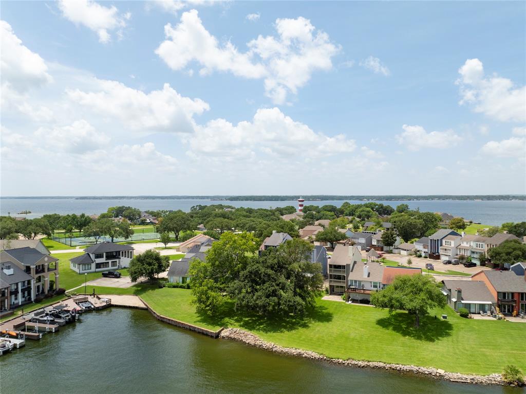 1436 Bowsprit Point