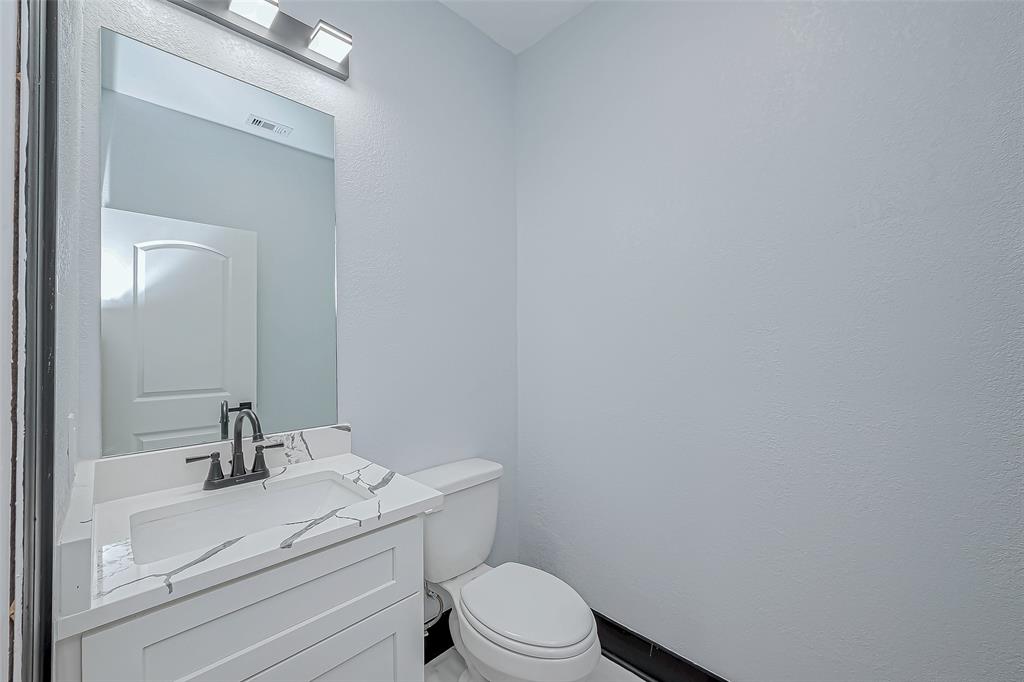 451 Road 51021, Cleveland, Texas image 26