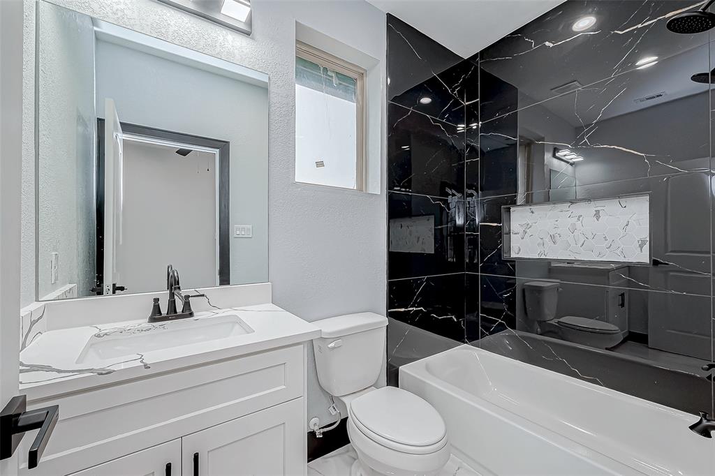 451 Road 51021, Cleveland, Texas image 23
